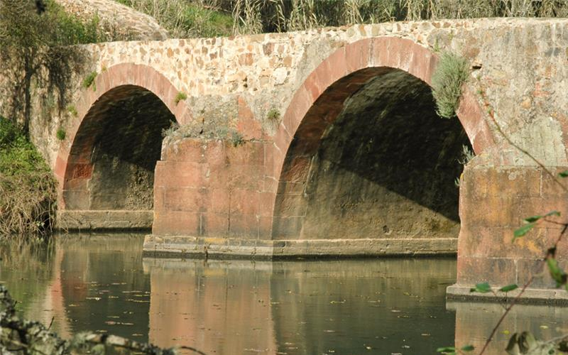 /fileuploads/COSTA VICENTINA/quintadosardanito_costa_vicentina_zambujeiradomar_alentejo_turismo_patrimonio_ponte_Sta. Clara Ponte D.Maria.png